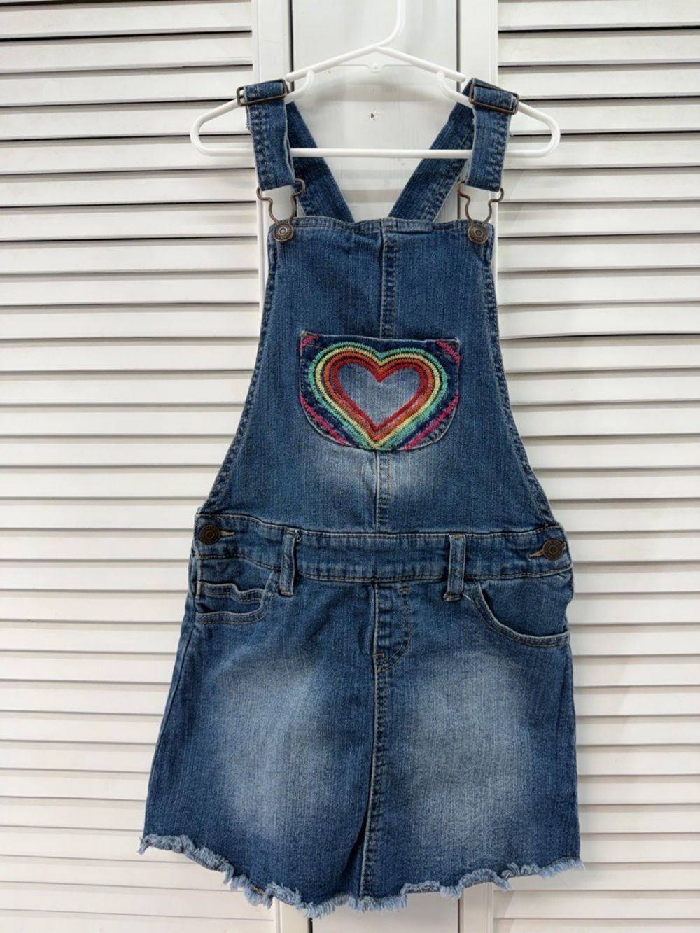 Cat & Jack Girls size 7-8 Denim Overall Skirt with embroidered Rainbow Heart